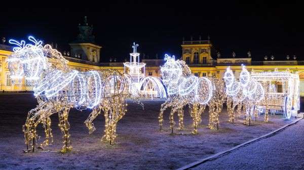 Varşovia iluminată de sărbători